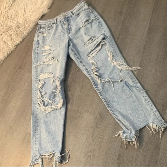 🚨SOLD🚨American Eagle AE Ripped Mom Jean 6 - Picture 4 of 12